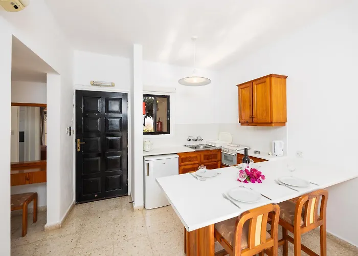 Tavros Hotel Apartments